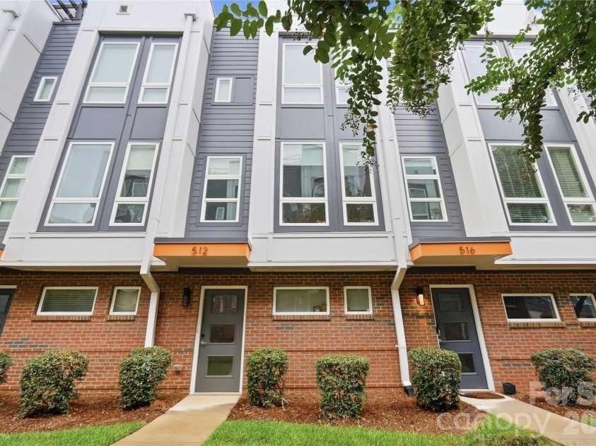 512 Sedgefield Park Drive, Charlotte, NC 28203.  MLS# CAR4428472, YatesRealty ID 53231. 