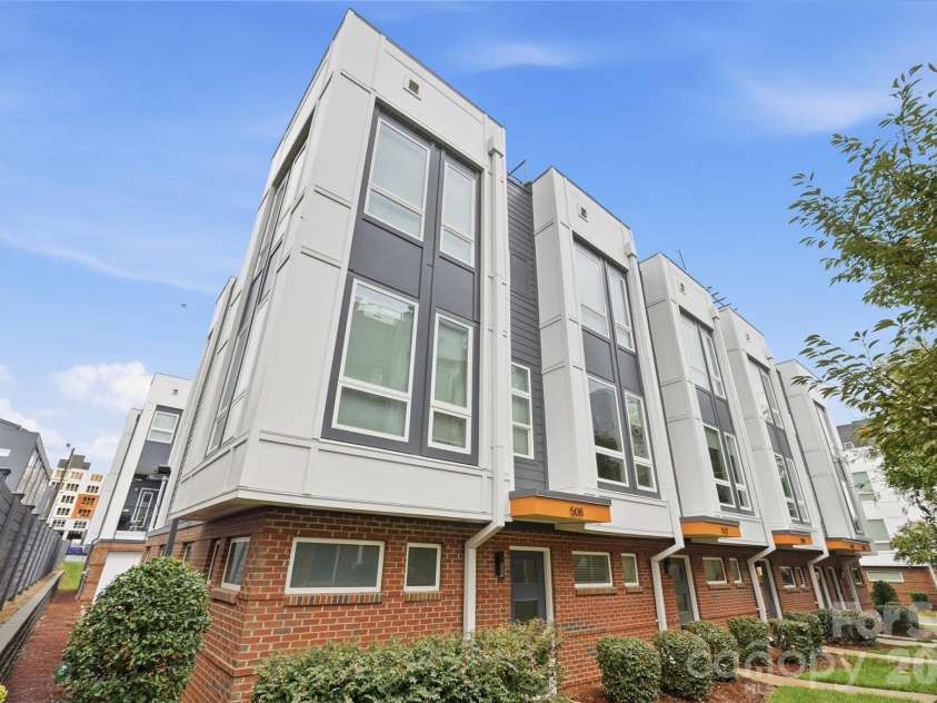 512 Sedgefield Park Drive, Charlotte, NC 28203.  MLS# CAR4428472, YatesRealty ID 53231. 