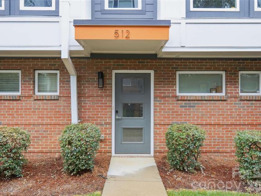 512 Sedgefield Park Drive, Charlotte, NC 28203.  MLS# CAR4428472, YatesRealty ID 53231. 