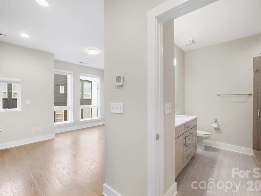512 Sedgefield Park Drive, Charlotte, NC 28203.  MLS# CAR4428472, YatesRealty ID 53231. Virtually staged photo