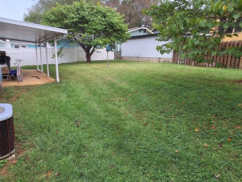 48 Westgate Road, Asheville, NC 28806.  MLS# CAR4428821, YatesRealty ID 53233. 