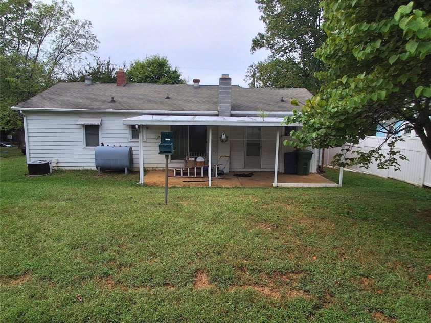 48 Westgate Road, Asheville, NC 28806.  MLS# CAR4428821, YatesRealty ID 53233. 