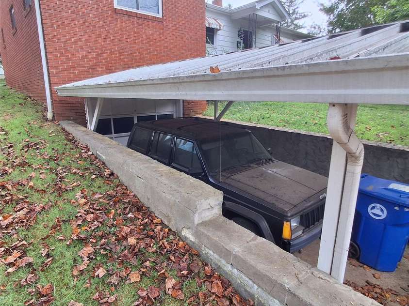 48 Westgate Road, Asheville, NC 28806.  MLS# CAR4428821, YatesRealty ID 53233. 