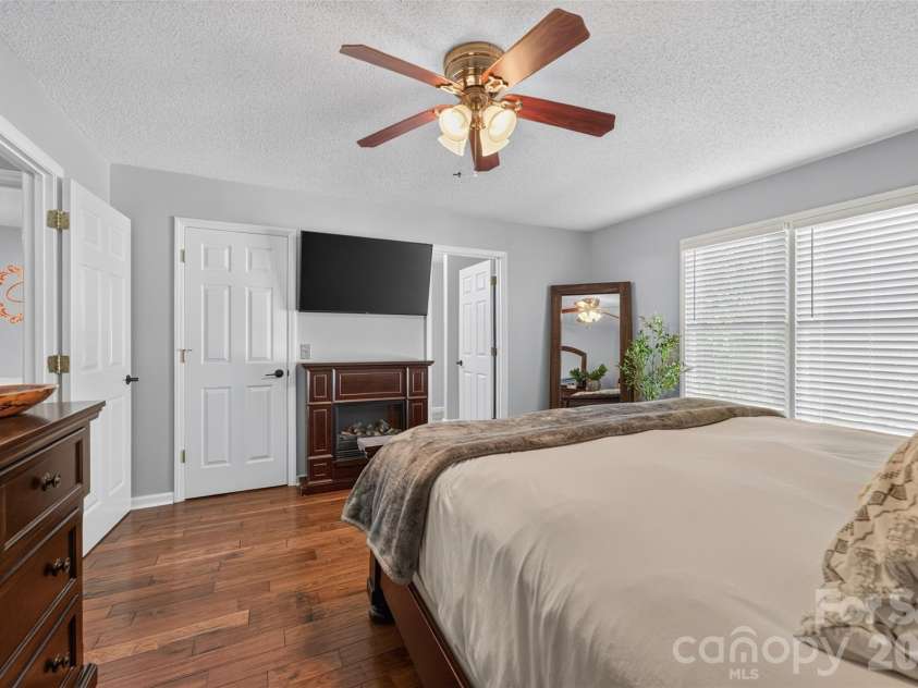 2 Hunters Creek Lane, Granite Falls, NC 28630.  MLS# CAR4420856, YatesRealty ID 53234. 