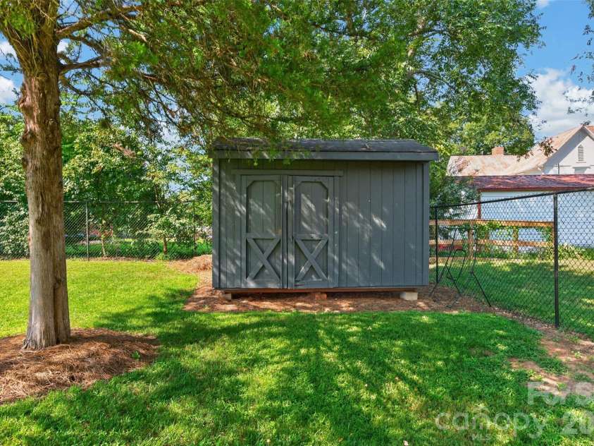 2 Hunters Creek Lane, Granite Falls, NC 28630.  MLS# CAR4420856, YatesRealty ID 53234. 