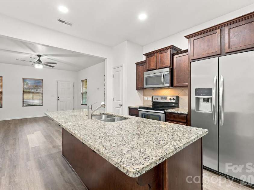 13598 Calloway Glen Drive, Charlotte, NC 28273.  MLS# CAR4428772, YatesRealty ID 53235. 