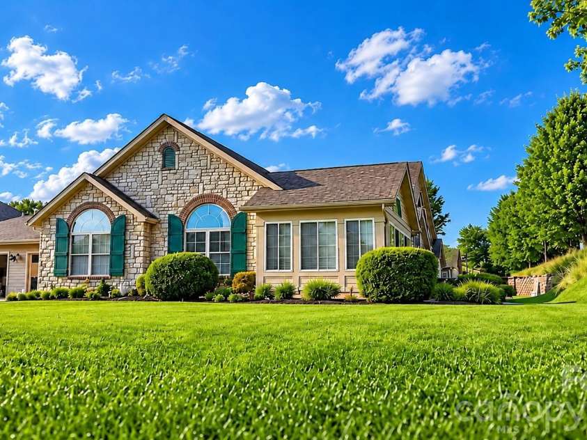 76 Mountain Meadow Circle, Weaverville, NC 28787.  MLS# CAR4428827, YatesRealty ID 53237. 