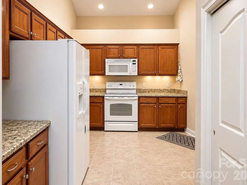 76 Mountain Meadow Circle, Weaverville, NC 28787.  MLS# CAR4428827, YatesRealty ID 53237. 