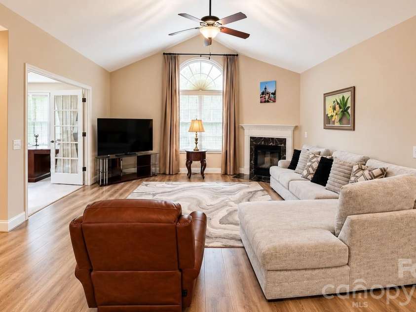 76 Mountain Meadow Circle, Weaverville, NC 28787.  MLS# CAR4428827, YatesRealty ID 53237. 