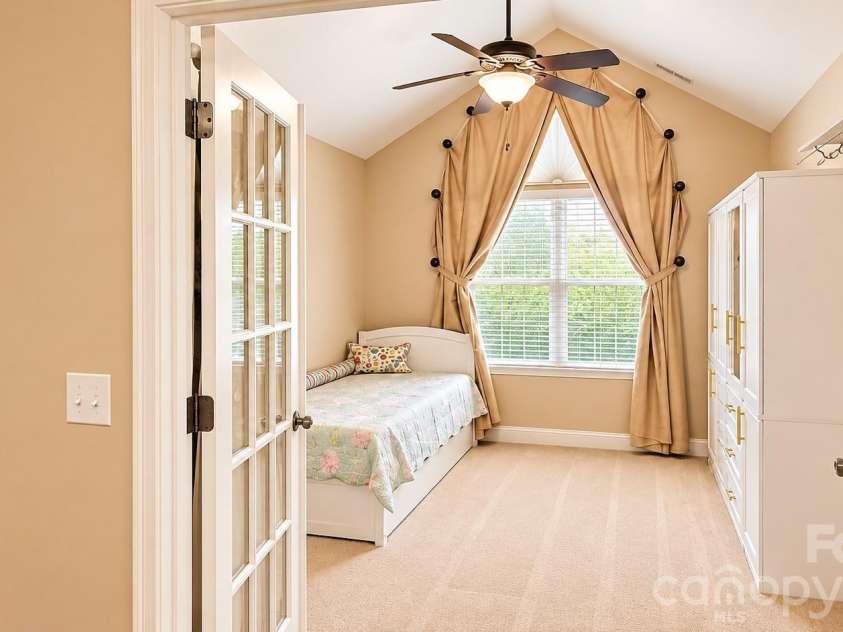 76 Mountain Meadow Circle, Weaverville, NC 28787.  MLS# CAR4428827, YatesRealty ID 53237. 