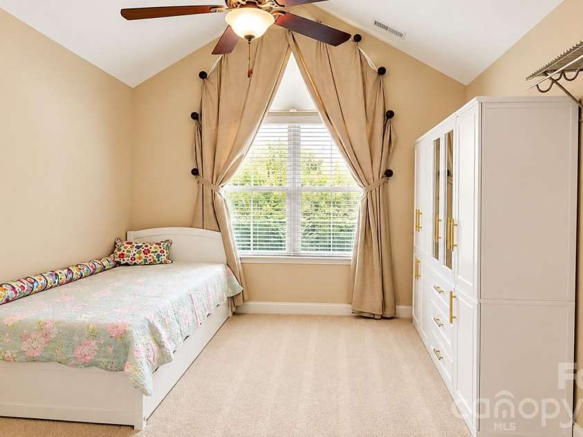 76 Mountain Meadow Circle, Weaverville, NC 28787.  MLS# CAR4428827, YatesRealty ID 53237. 