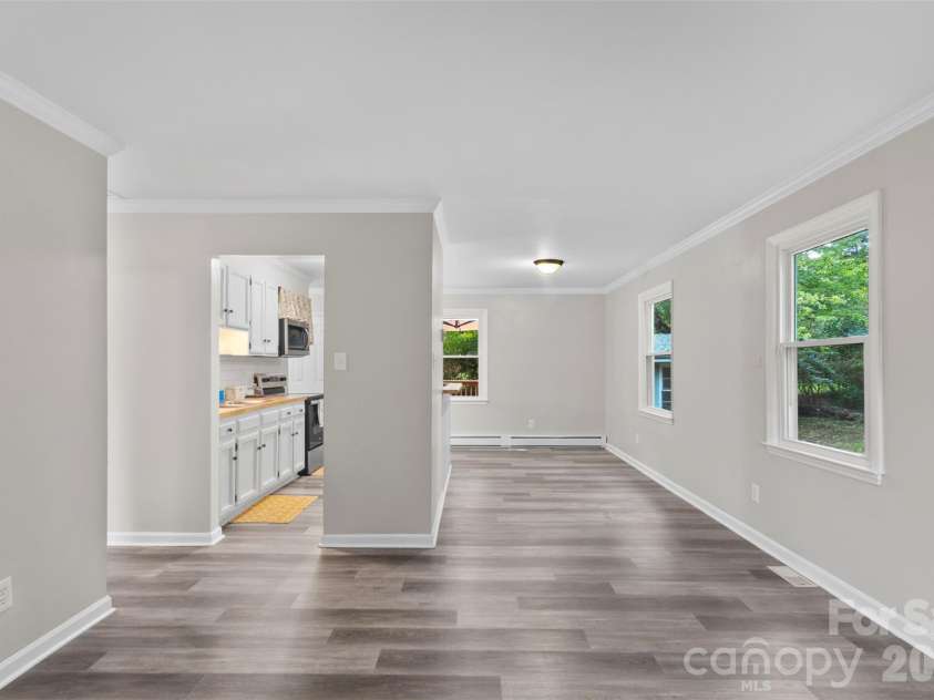 4012 Crestview Drive, Rock Hill, SC 29732.  MLS# CAR4421136, YatesRealty ID 53238. 