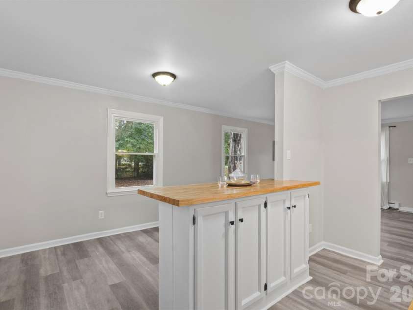 4012 Crestview Drive, Rock Hill, SC 29732.  MLS# CAR4421136, YatesRealty ID 53238. 