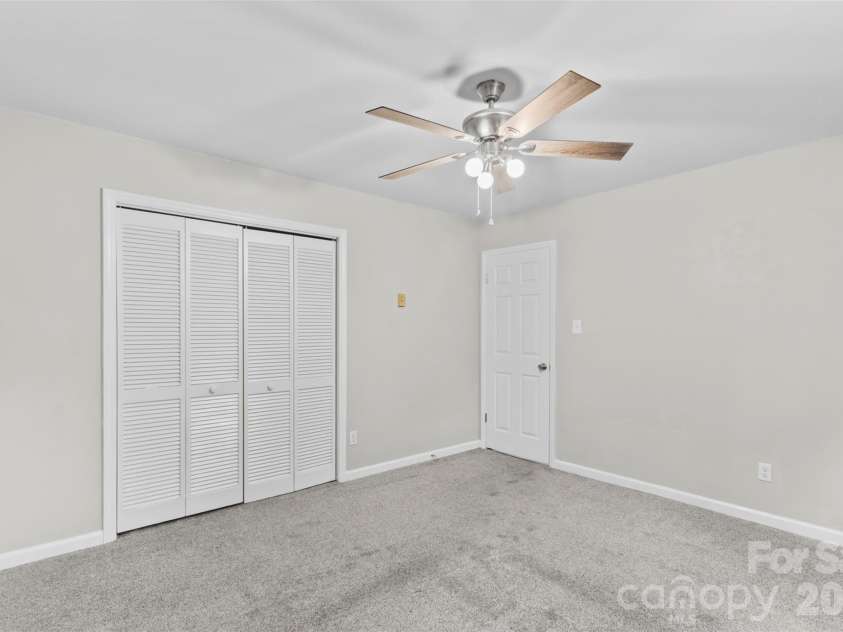 4012 Crestview Drive, Rock Hill, SC 29732.  MLS# CAR4421136, YatesRealty ID 53238. 