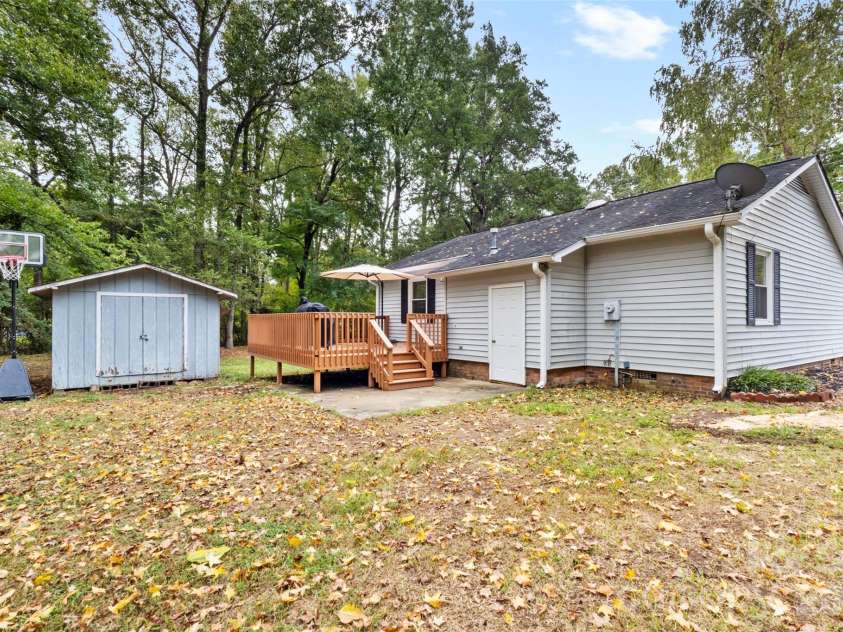 4012 Crestview Drive, Rock Hill, SC 29732.  MLS# CAR4421136, YatesRealty ID 53238. 