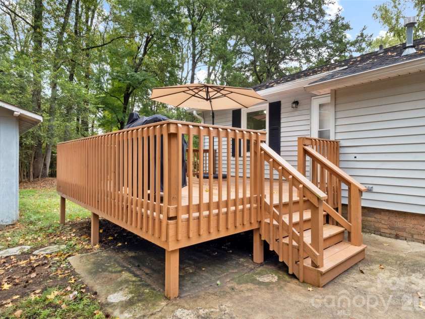 4012 Crestview Drive, Rock Hill, SC 29732.  MLS# CAR4421136, YatesRealty ID 53238. 