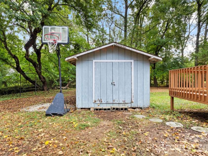 4012 Crestview Drive, Rock Hill, SC 29732.  MLS# CAR4421136, YatesRealty ID 53238. 