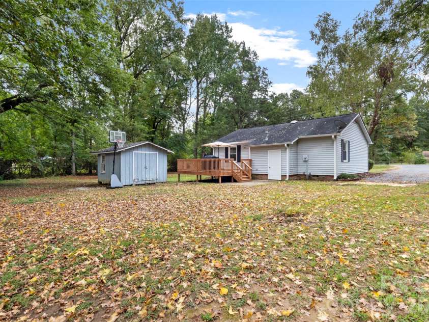 4012 Crestview Drive, Rock Hill, SC 29732.  MLS# CAR4421136, YatesRealty ID 53238. 