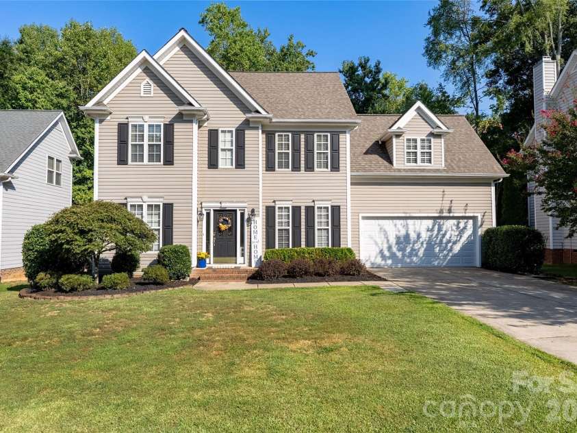 16919 Hampton Crossing Drive, Huntersville, NC 28078.  MLS# CAR4428164, YatesRealty ID 53239. 