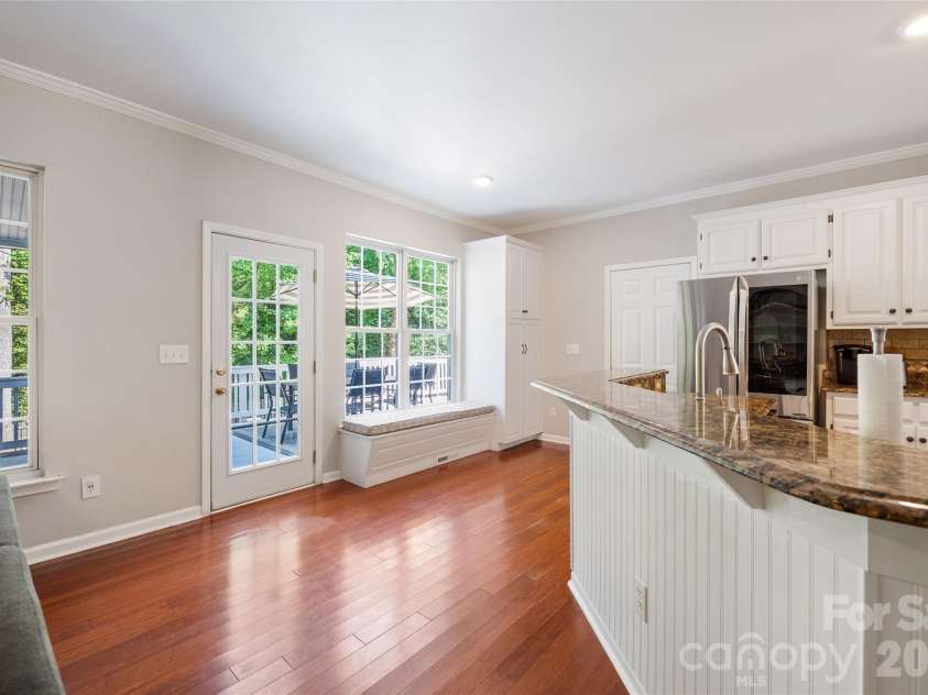 16919 Hampton Crossing Drive, Huntersville, NC 28078.  MLS# CAR4428164, YatesRealty ID 53239. 
