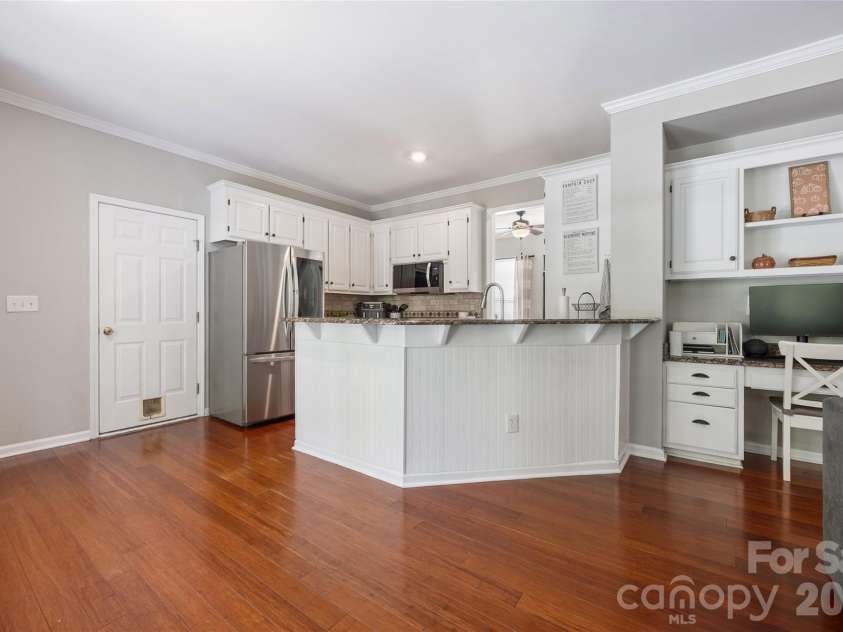16919 Hampton Crossing Drive, Huntersville, NC 28078.  MLS# CAR4428164, YatesRealty ID 53239. 