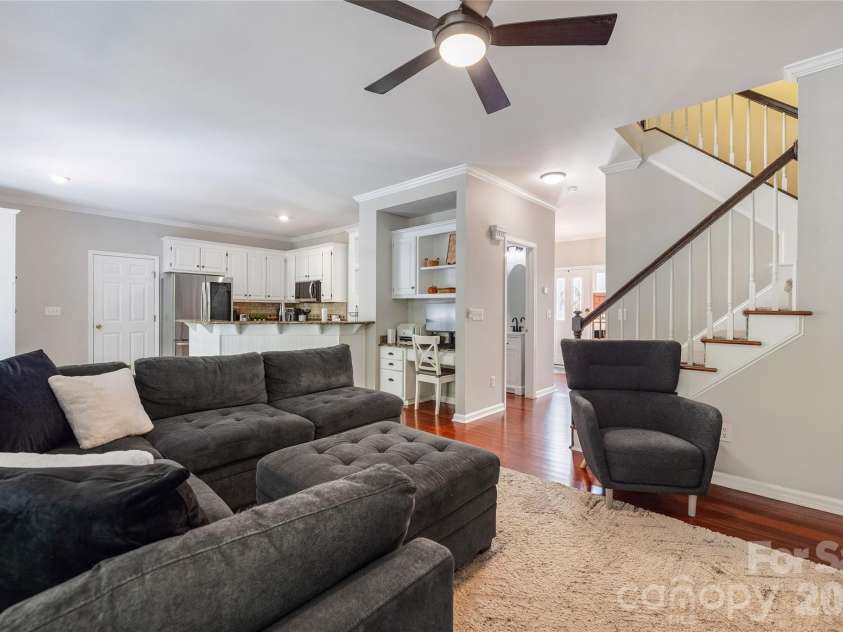 16919 Hampton Crossing Drive, Huntersville, NC 28078.  MLS# CAR4428164, YatesRealty ID 53239. 