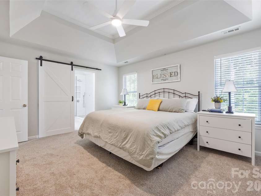 16919 Hampton Crossing Drive, Huntersville, NC 28078.  MLS# CAR4428164, YatesRealty ID 53239. 