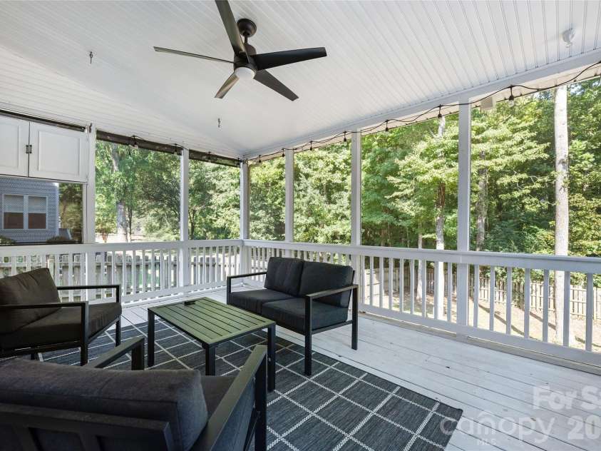 16919 Hampton Crossing Drive, Huntersville, NC 28078.  MLS# CAR4428164, YatesRealty ID 53239. 