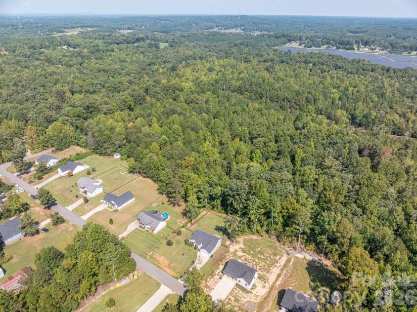 823 Limerick Drive, Dallas, NC 28034.  MLS# CAR4428382, YatesRealty ID 53240. 