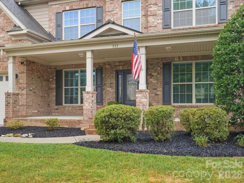 315 Golden View Drive, Waxhaw, NC 28173.  MLS# CAR4428413, YatesRealty ID 53241. 