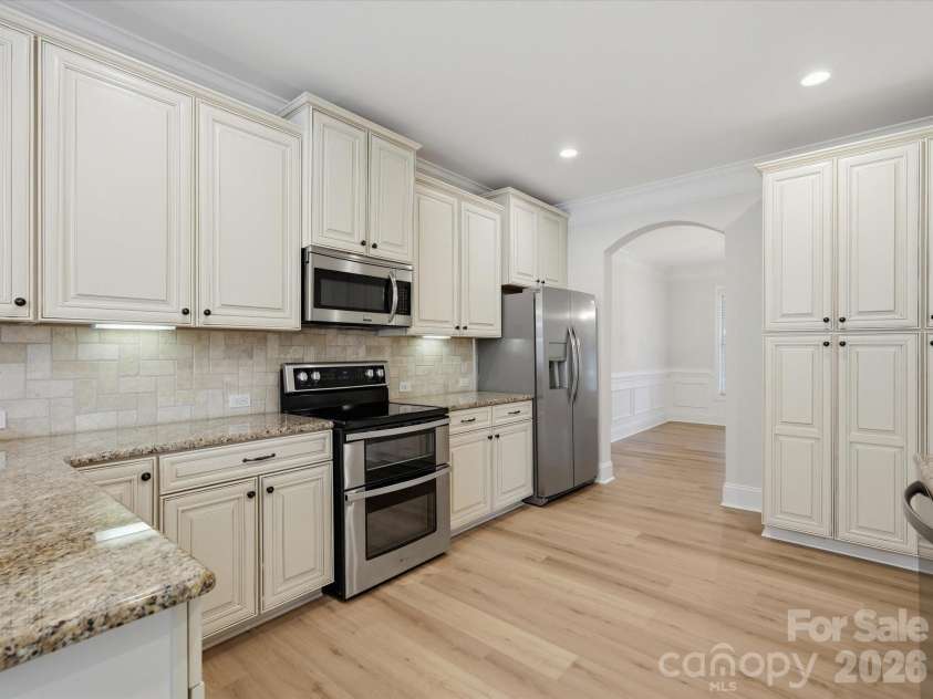 315 Golden View Drive, Waxhaw, NC 28173.  MLS# CAR4428413, YatesRealty ID 53241. 