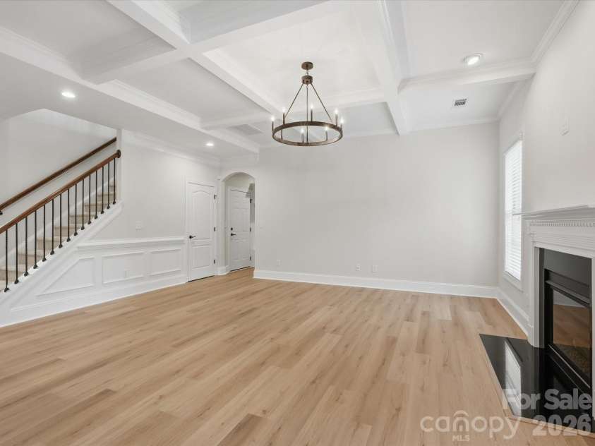 315 Golden View Drive, Waxhaw, NC 28173.  MLS# CAR4428413, YatesRealty ID 53241. 