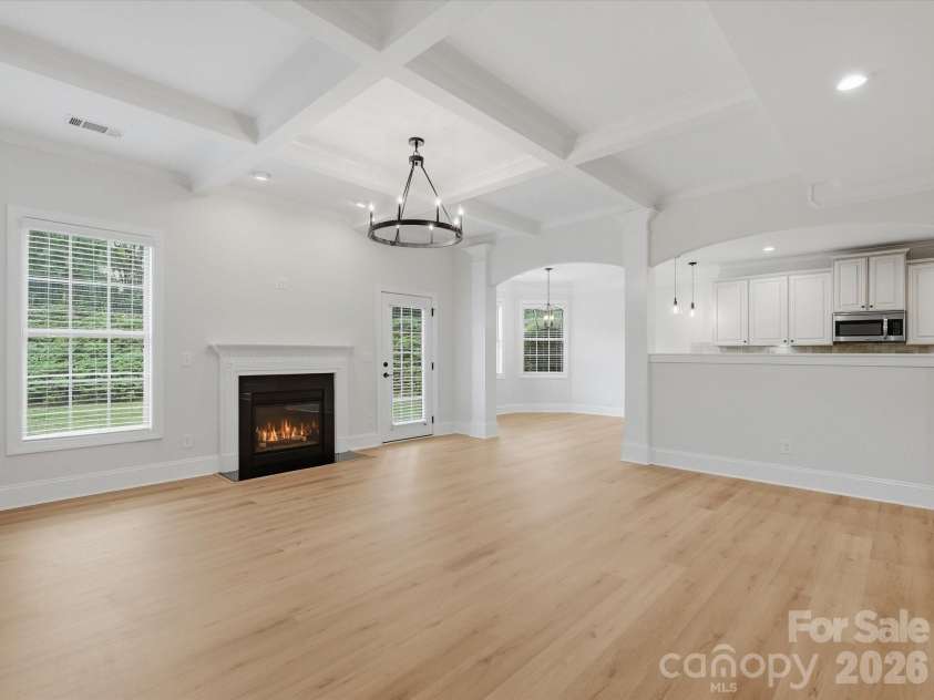 315 Golden View Drive, Waxhaw, NC 28173.  MLS# CAR4428413, YatesRealty ID 53241. 