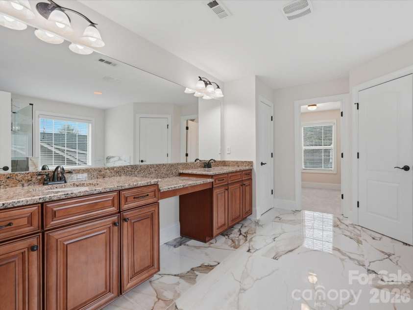 315 Golden View Drive, Waxhaw, NC 28173.  MLS# CAR4428413, YatesRealty ID 53241. 
