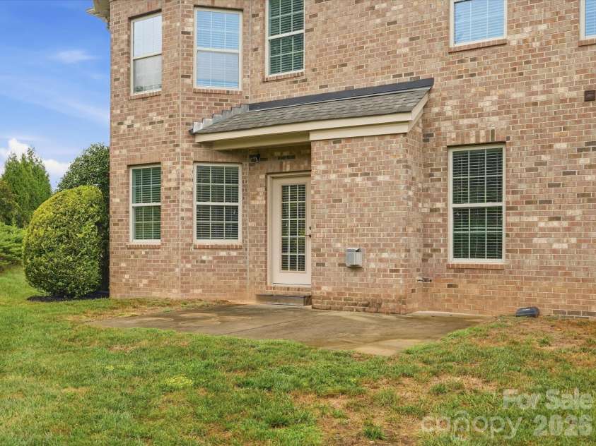 315 Golden View Drive, Waxhaw, NC 28173.  MLS# CAR4428413, YatesRealty ID 53241. 
