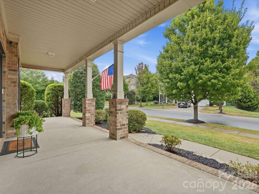 315 Golden View Drive, Waxhaw, NC 28173.  MLS# CAR4428413, YatesRealty ID 53241. 