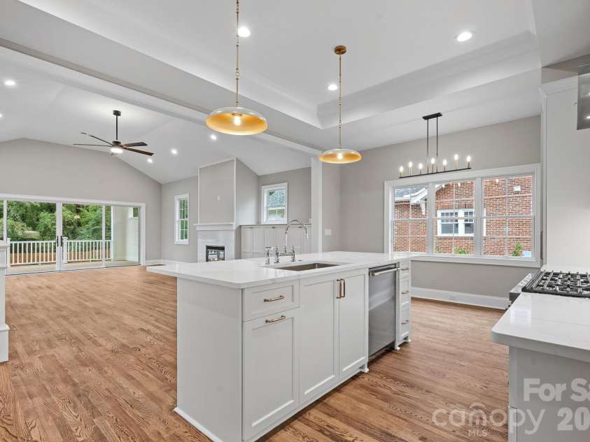705 Main Street, Davidson, NC 28036.  MLS# CAR4428587, YatesRealty ID 53244. 