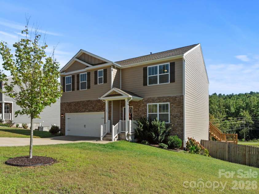166 Amblers Knoll Road, Weaverville, NC 28787.  MLS# CAR4428637, YatesRealty ID 53246. 