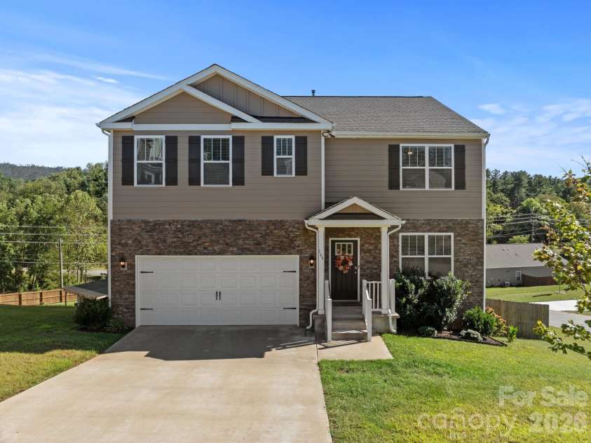 166 Amblers Knoll Road, Weaverville, NC 28787.  MLS# CAR4428637, YatesRealty ID 53246. 