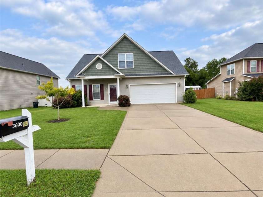 3600 Crosswinds Drive, Hope Mills, NC 28348.  MLS# CAR4428819, YatesRealty ID 53247. 