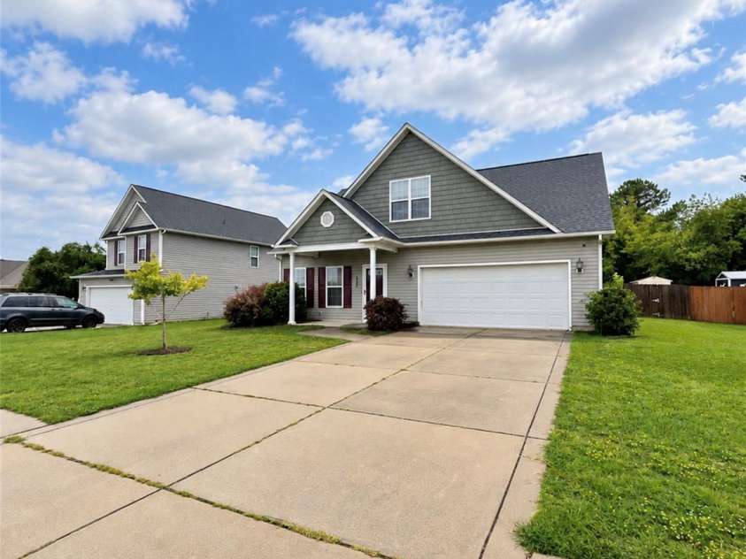 3600 Crosswinds Drive, Hope Mills, NC 28348.  MLS# CAR4428819, YatesRealty ID 53247. 