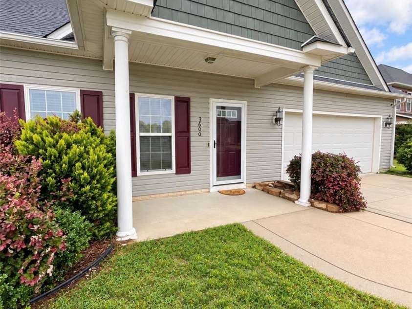 3600 Crosswinds Drive, Hope Mills, NC 28348.  MLS# CAR4428819, YatesRealty ID 53247. 