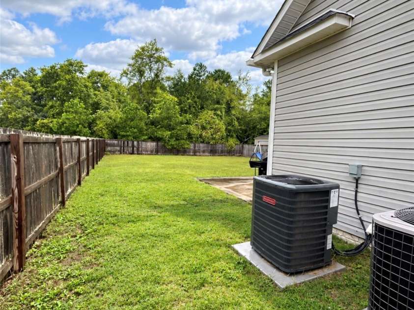 3600 Crosswinds Drive, Hope Mills, NC 28348.  MLS# CAR4428819, YatesRealty ID 53247. 