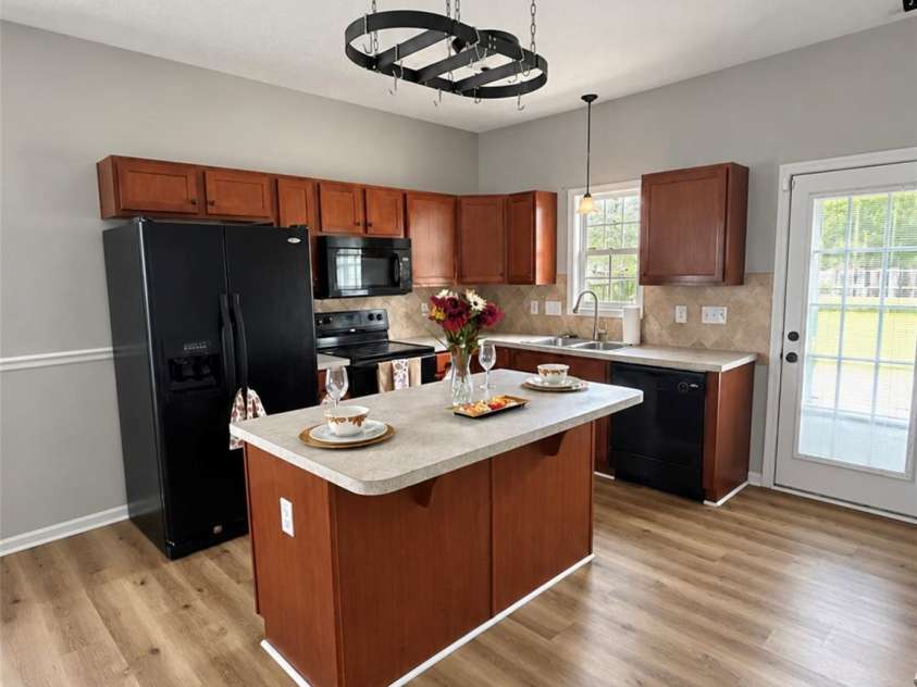 3600 Crosswinds Drive, Hope Mills, NC 28348.  MLS# CAR4428819, YatesRealty ID 53247. 