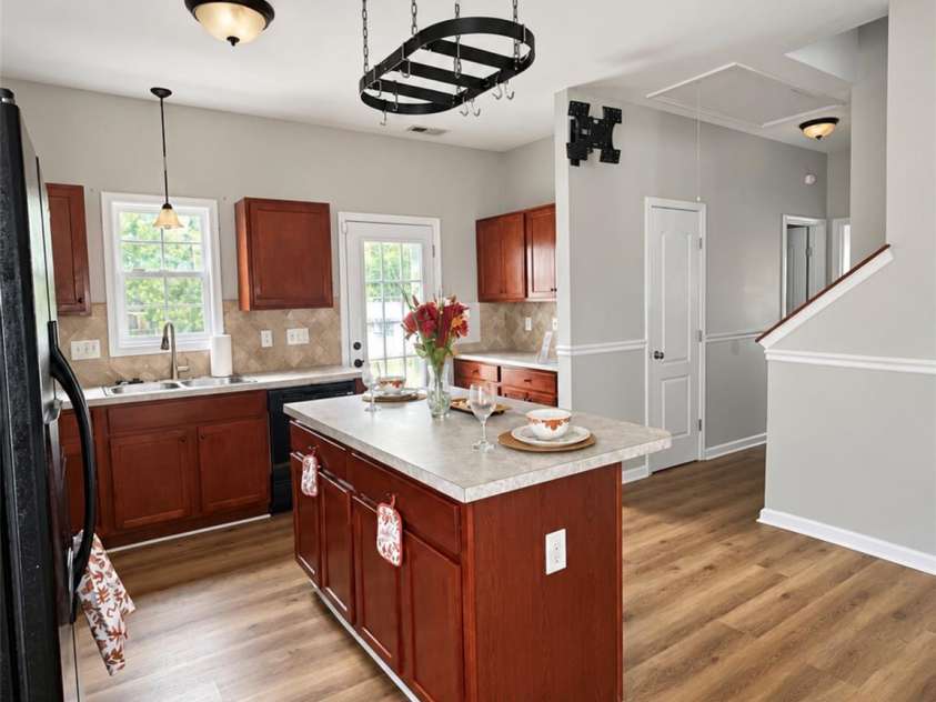 3600 Crosswinds Drive, Hope Mills, NC 28348.  MLS# CAR4428819, YatesRealty ID 53247. 