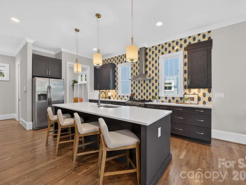 416 Park Avenue, Charlotte, NC 28203.  MLS# CAR4427323, YatesRealty ID 53248. 