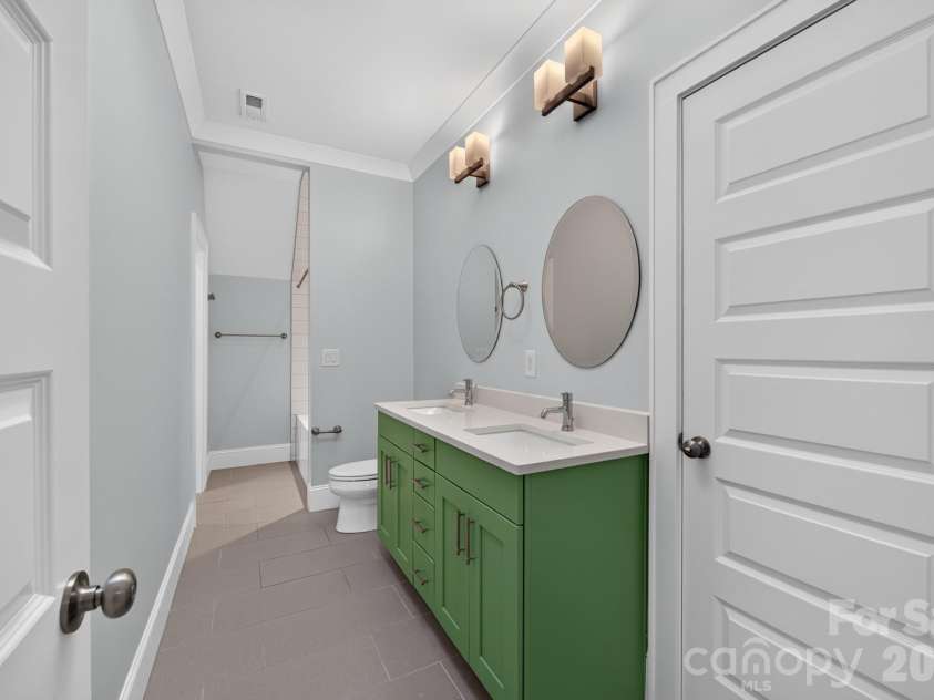416 Park Avenue, Charlotte, NC 28203.  MLS# CAR4427323, YatesRealty ID 53248. 