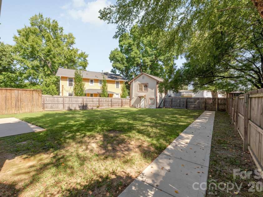 416 Park Avenue, Charlotte, NC 28203.  MLS# CAR4427323, YatesRealty ID 53248. 