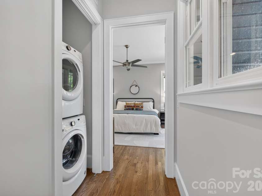 416 Park Avenue, Charlotte, NC 28203.  MLS# CAR4427323, YatesRealty ID 53248. Dedicated Laundry adjacent to the Primary Suite