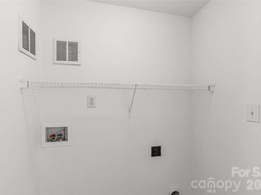 6025 Leek Court, Indian Land, SC 29707.  MLS# CAR4427332, YatesRealty ID 53249. 